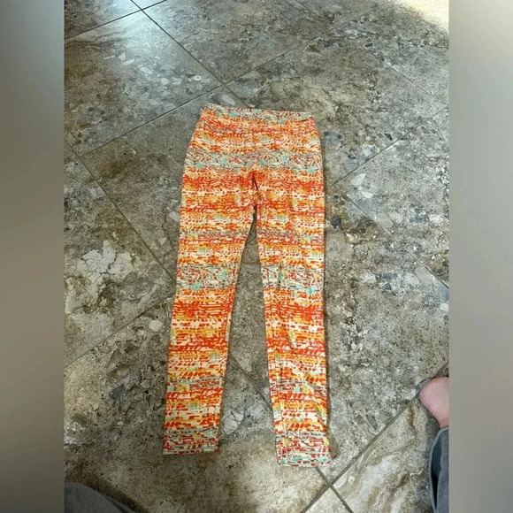LuLaRoe Pants - lularoe 122 psychedelic leggings